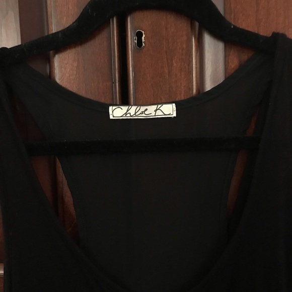 Black tank top with cute bow in back - Picture 2 of 4